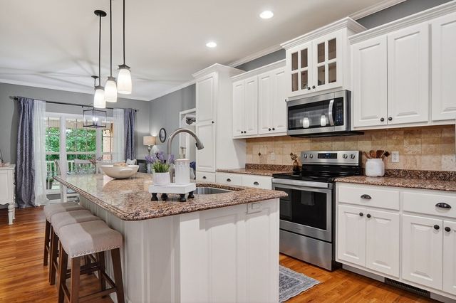 809 Windingbrook Ct, Cookeville, TN 38506