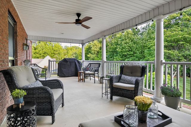 809 Windingbrook Ct, Cookeville, TN 38506