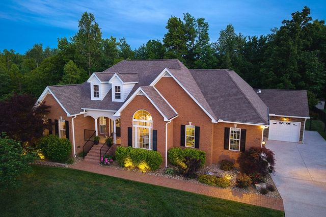 809 Windingbrook Ct, Cookeville, TN 38506