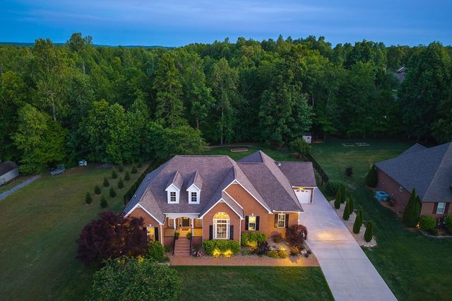 809 Windingbrook Ct, Cookeville, TN 38506