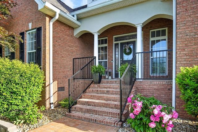 809 Windingbrook Ct, Cookeville, TN 38506