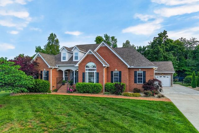 809 Windingbrook Ct, Cookeville, TN 38506