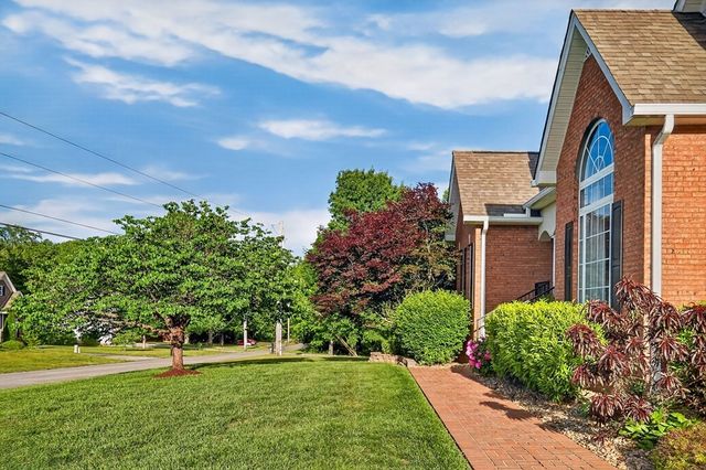 809 Windingbrook Ct, Cookeville, TN 38506