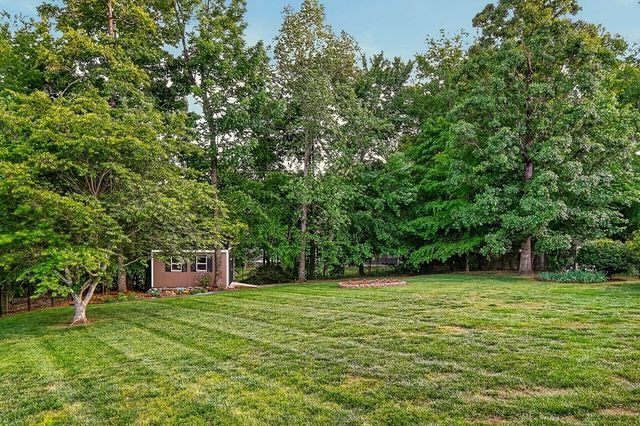 809 Windingbrook Ct, Cookeville, TN 38506