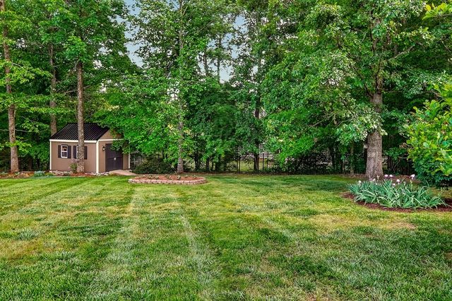 809 Windingbrook Ct, Cookeville, TN 38506