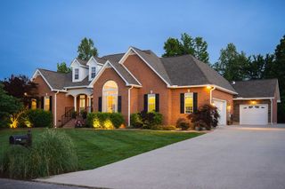 809 Windingbrook Ct, Cookeville, TN 38506