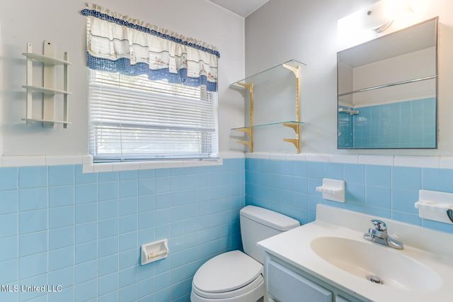2305 Arbor Drive, Biloxi, MS 39531