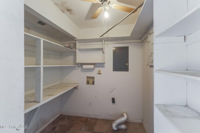 2305 Arbor Drive, Biloxi, MS 39531