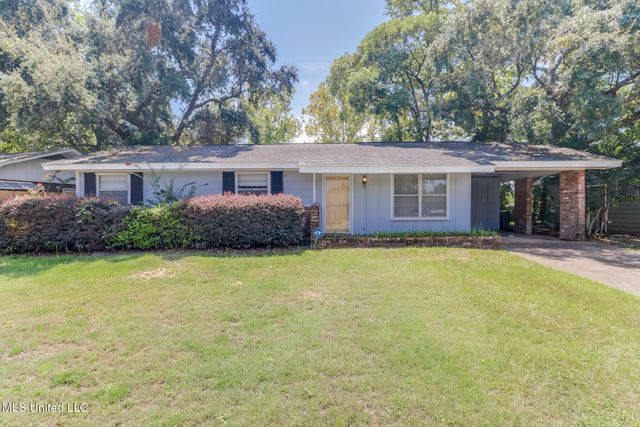 2305 Arbor Drive, Biloxi, MS 39531