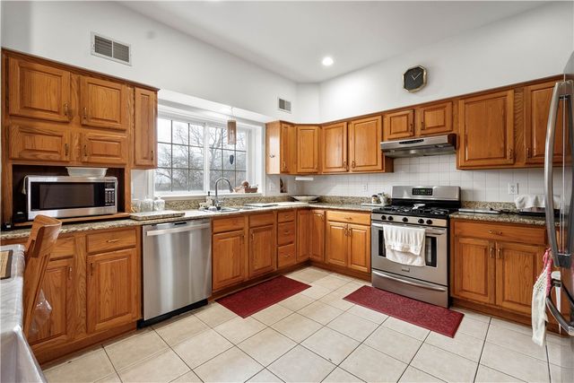 3040 Annandale Dr, Collier Twp, PA 15142