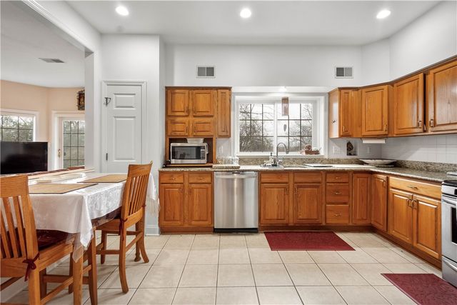 3040 Annandale Dr, Collier Twp, PA 15142