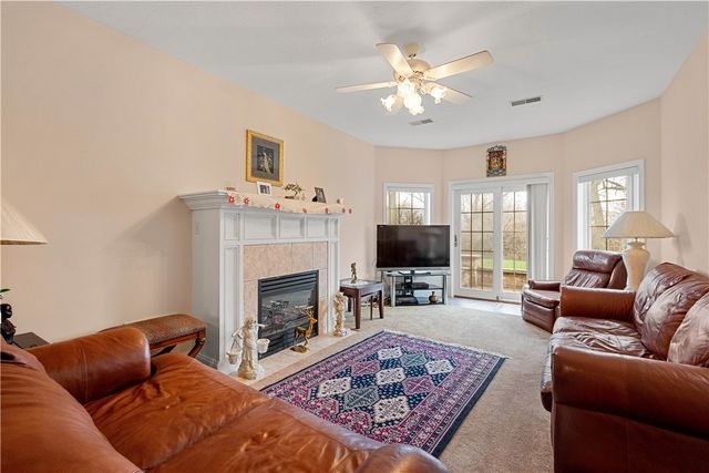 3040 Annandale Dr, Collier Twp, PA 15142