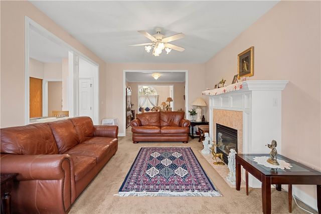 3040 Annandale Dr, Collier Twp, PA 15142