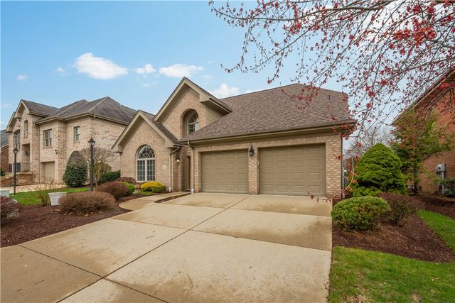 3040 Annandale Dr, Collier Twp, PA 15142