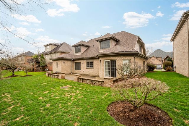 3040 Annandale Dr, Collier Twp, PA 15142