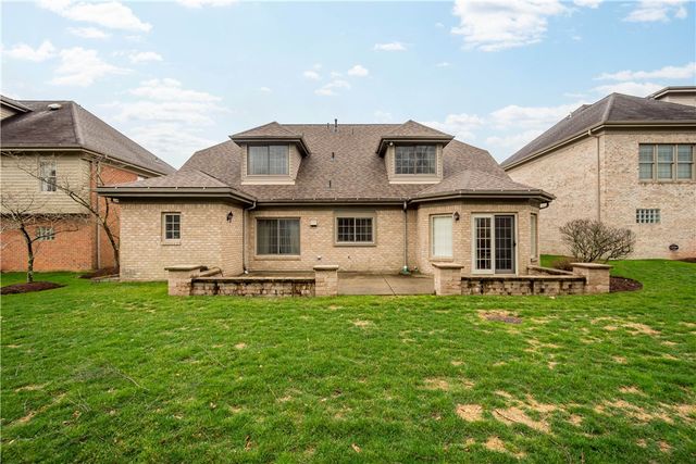 3040 Annandale Dr, Collier Twp, PA 15142