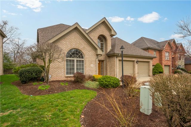 3040 Annandale Dr, Collier Twp, PA 15142