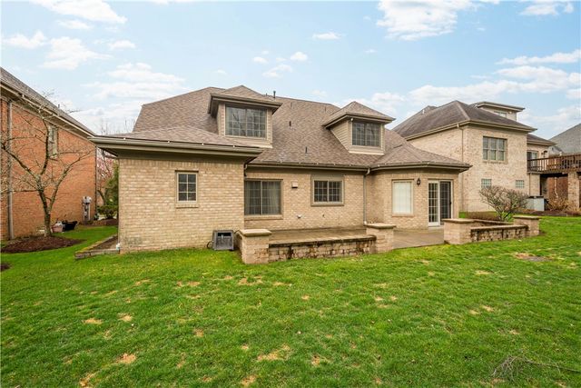 3040 Annandale Dr, Collier Twp, PA 15142