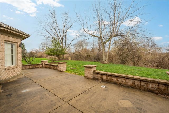 3040 Annandale Dr, Collier Twp, PA 15142