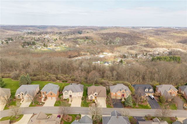 3040 Annandale Dr, Collier Twp, PA 15142