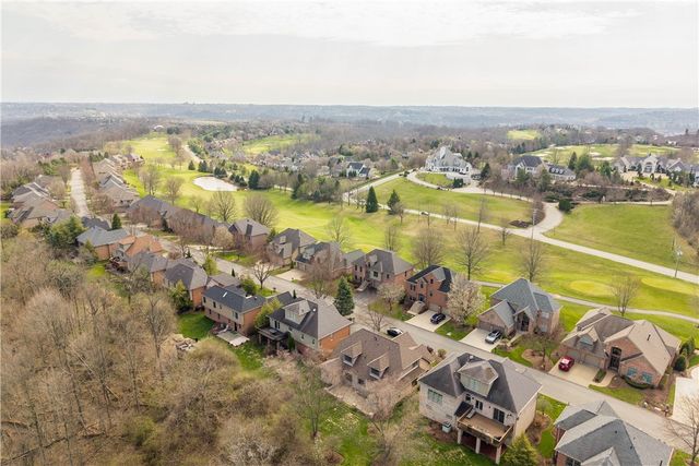 3040 Annandale Dr, Collier Twp, PA 15142