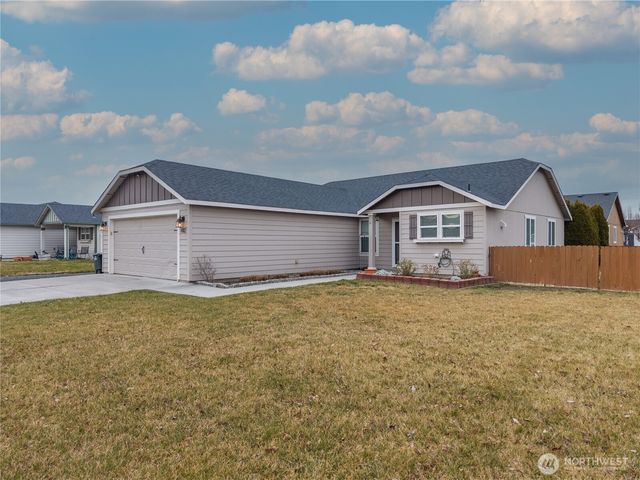 1412 E Megan Drive, Moses Lake, WA 98837