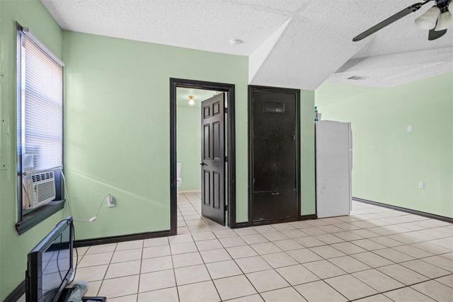 3816 Cornish Avenue, Fort Worth, TX 76133