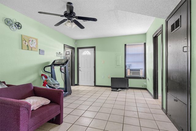 3816 Cornish Avenue, Fort Worth, TX 76133