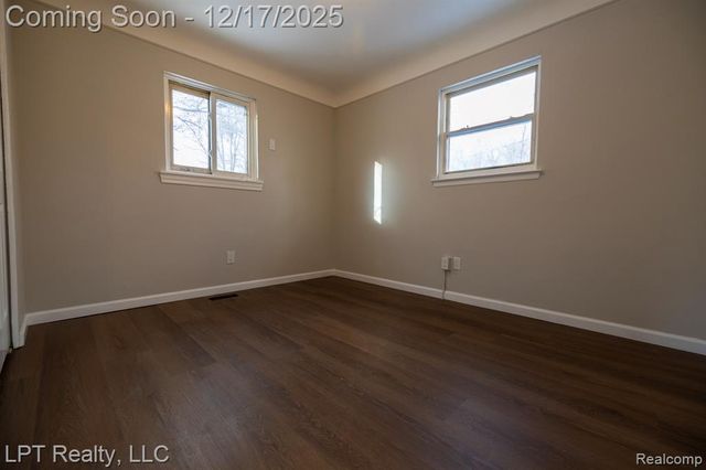 6409 Grandville Avenue, Detroit, MI 48228