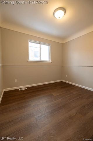 6409 Grandville Avenue, Detroit, MI 48228