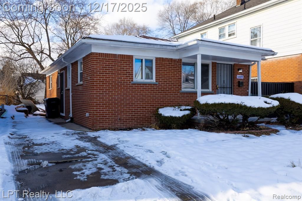 6409 Grandville Avenue, Detroit, MI 48228
