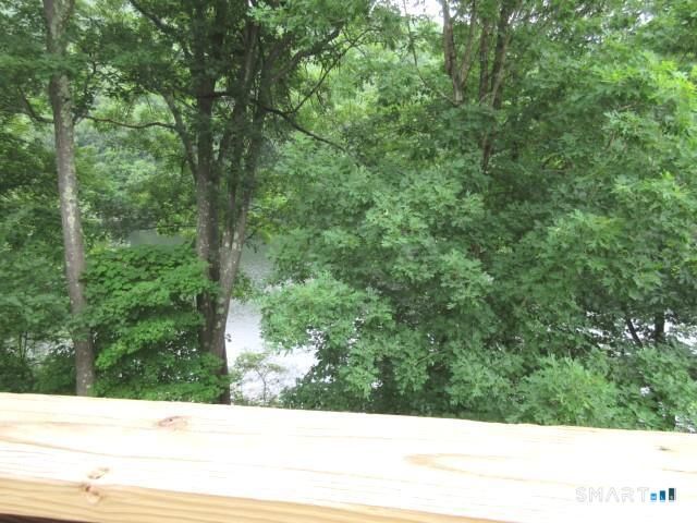 29 Tarrywile Lake Road, Danbury, CT 06810