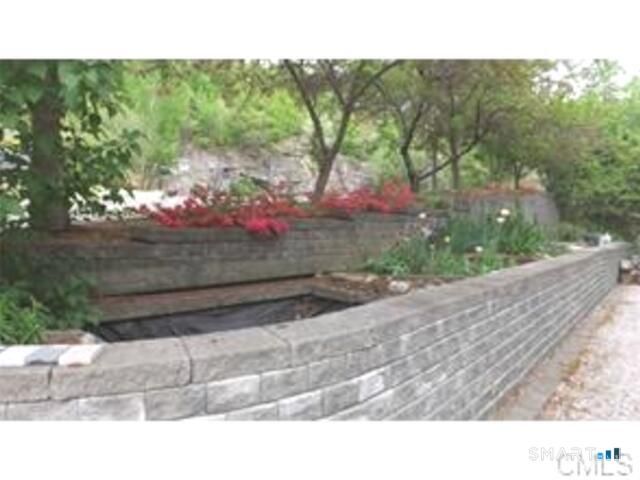 29 Tarrywile Lake Road, Danbury, CT 06810