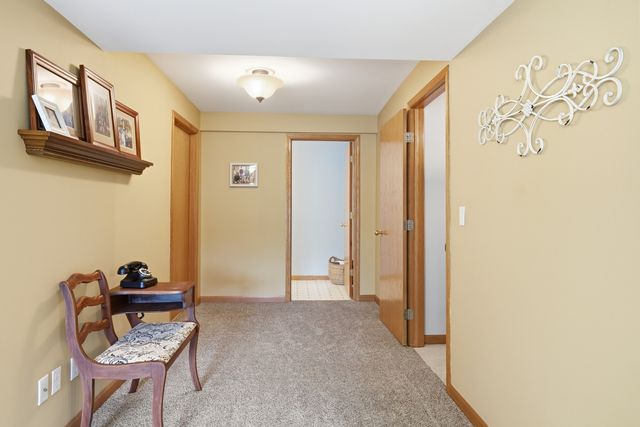 1991 Streamside Drive, Bettendorf, IA 52722