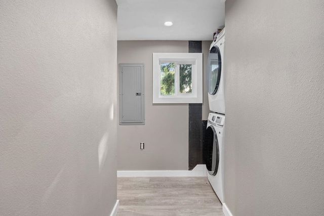 6128 N Wall St, Spokane, WA 99205