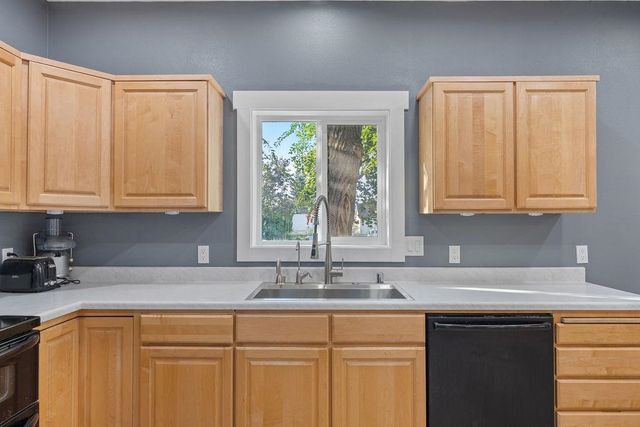 6128 N Wall St, Spokane, WA 99205