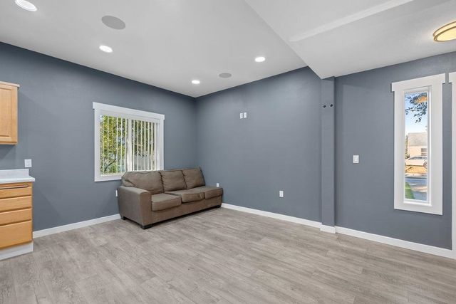 6128 N Wall St, Spokane, WA 99205