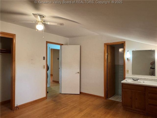 709 McIntosh Avenue, Ravenswood, WV 26164