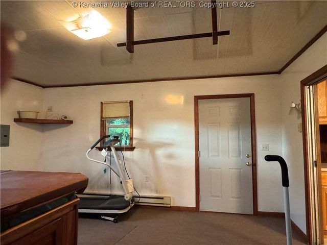 709 McIntosh Avenue, Ravenswood, WV 26164