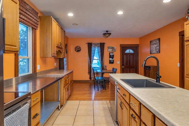 208 E CALUMET STREET, Appleton, WI 54915