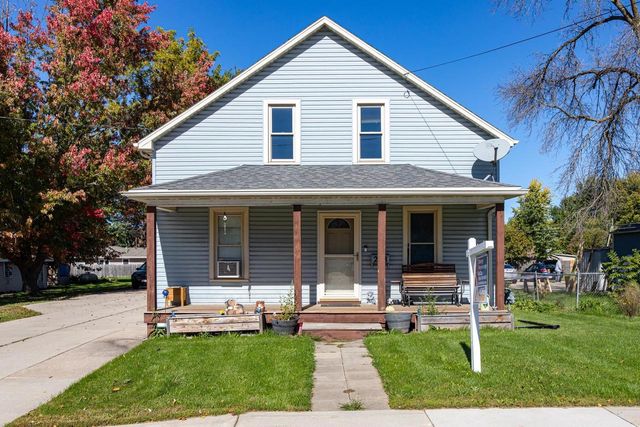 208 E CALUMET STREET, Appleton, WI 54915