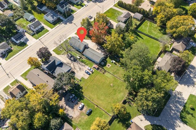 208 E CALUMET STREET, Appleton, WI 54915