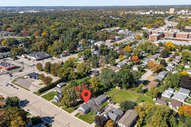 208 E CALUMET STREET, Appleton, WI 54915
