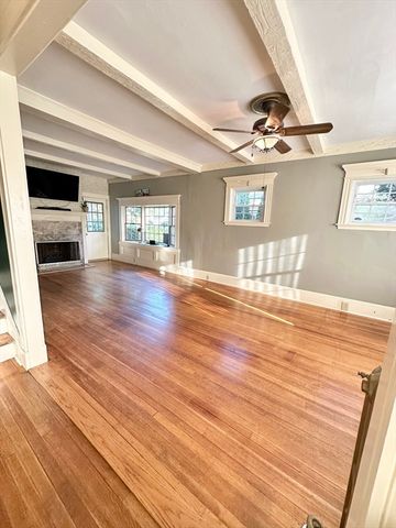 34 Rotch St, New Bedford, MA 02717