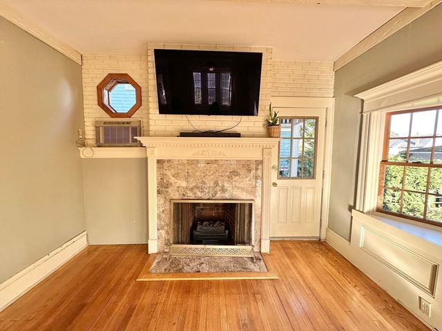 34 Rotch St, New Bedford, MA 02717