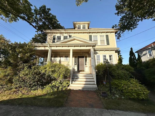 34 Rotch St, New Bedford, MA 02717