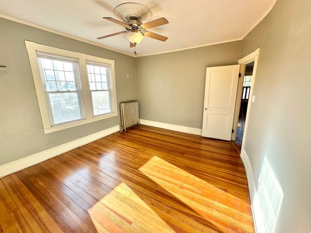 34 Rotch St, New Bedford, MA 02717