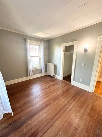 34 Rotch St, New Bedford, MA 02717