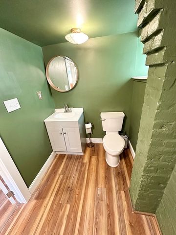 34 Rotch St, New Bedford, MA 02717