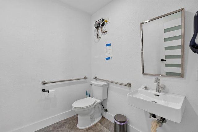 16811 NE 6th Avenue, North Miami Beach, FL 33162